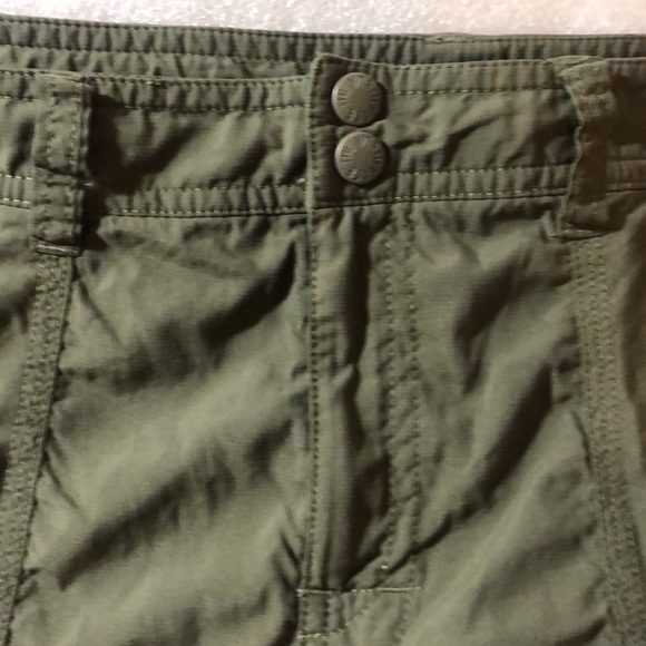 The North Face women's hiking shorts-size 12. Olive green color - Picture 8 of 12